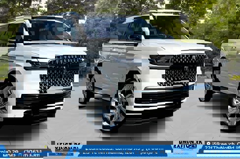 New 2025 Lincoln Navigator L Reserve image 1
