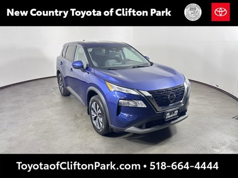 Used 2021 Nissan Rogue SV image 1