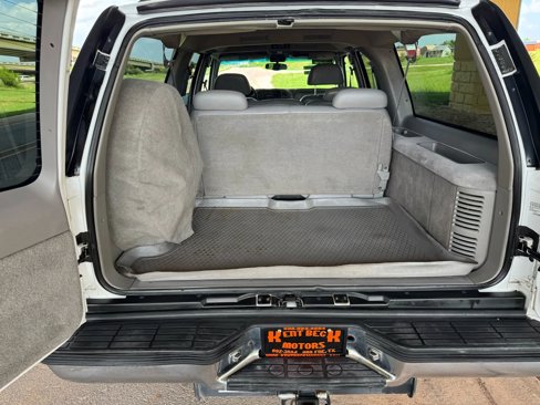 Used 1999 Chevrolet Suburban 2WD w/ Preferred Equipment Group 3 image 22