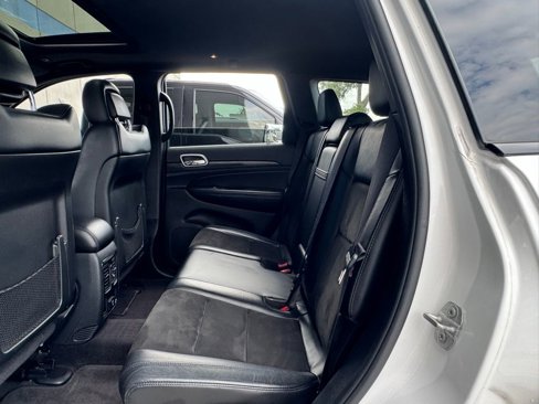 Used 2018 Jeep Grand Cherokee Altitude image 25