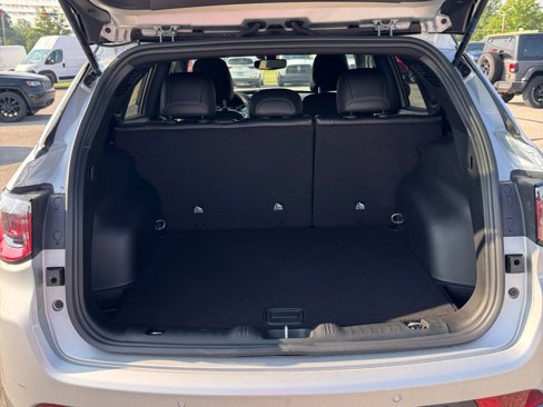 New 2025 Jeep Compass Limited image 7