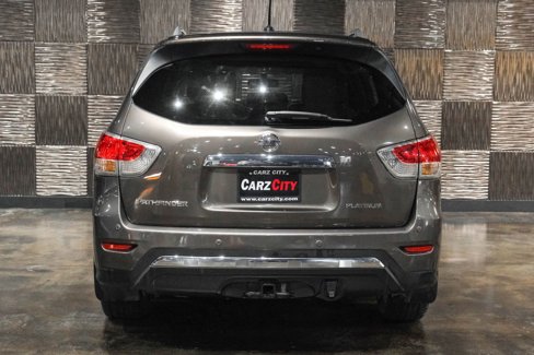 Used 2016 Nissan Pathfinder Platinum w/ Family Entertainment Package image 9