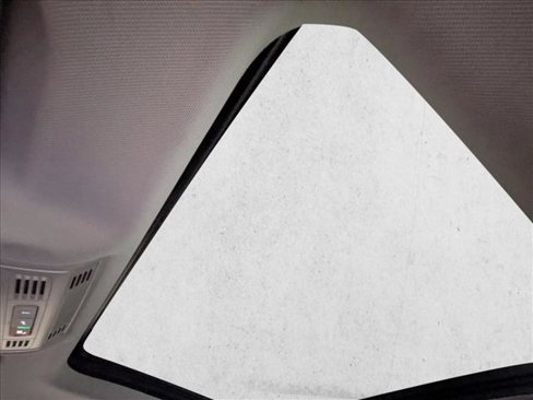 Used 2020 Volkswagen Tiguan SE w/ Panoramic Sunroof Package image 15