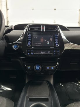 Used 2021 Toyota Prius LE image 24