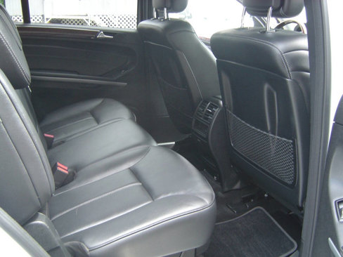 Used 2011 Mercedes-Benz GL 320 BlueTEC 4MATIC image 9