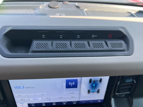 Used 2022 Ford Bronco Wildtrak image 27