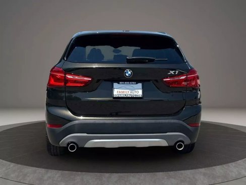 Used 2017 BMW X1 xDrive28i image 7