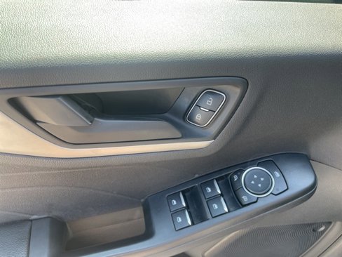 Used 2022 Ford Escape SE w/ Cold Weather Package image 19