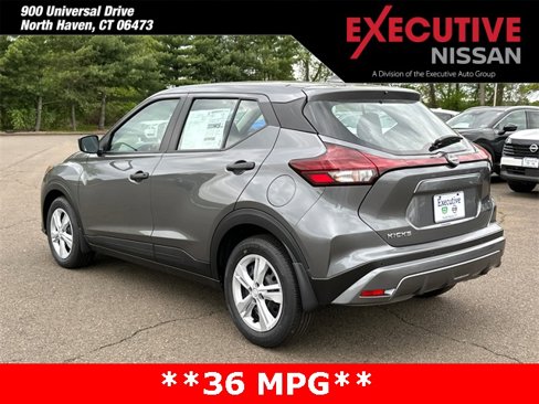 New 2025 Nissan Kicks Play S image 4