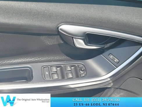 Used 2012 Volvo S60 T5 image 13