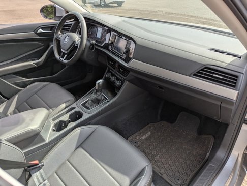 Certified 2021 Volkswagen Jetta SE w/ SE Cold Weather Package image 30