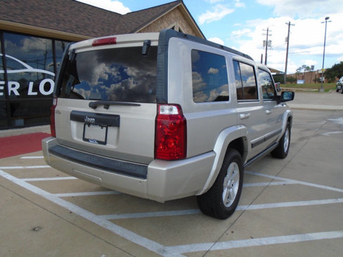 Used 2007 Jeep Commander Sport image 8