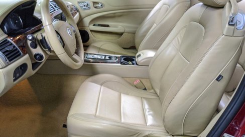 Used 2010 Jaguar XK Convertible image 28