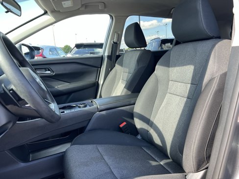 Used 2024 Nissan Rogue SV image 13