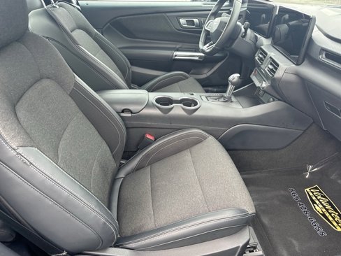 Used 2024 Ford Mustang Coupe image 17
