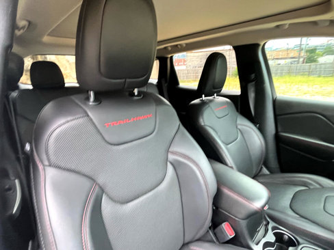 Used 2018 Jeep Cherokee Trailhawk w/ Quick Order Package 27L image 57