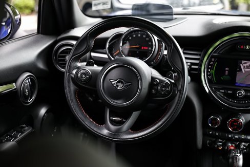 Used 2019 MINI Cooper S image 27
