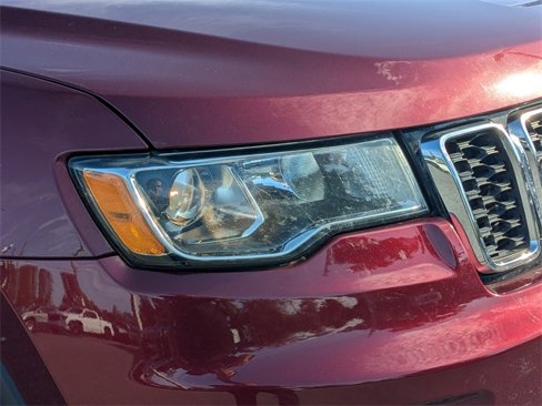 Used 2018 Jeep Grand Cherokee Limited image 10