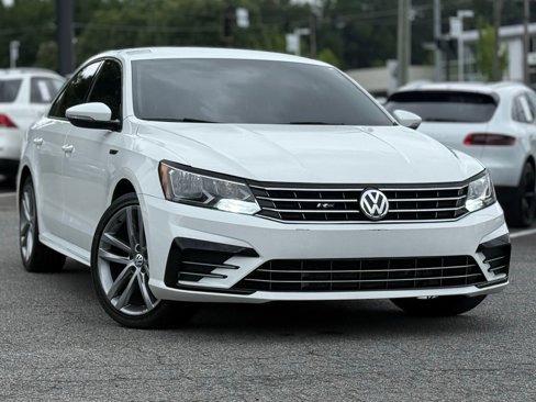 Used 2018 Volkswagen Passat 2.0T R-Line image 7