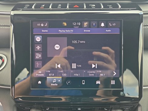 New 2025 Jeep Grand Cherokee L Laredo image 17