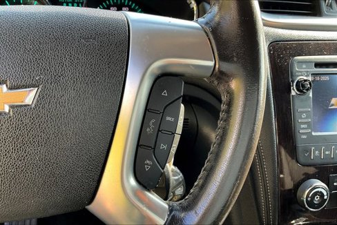 Used 2016 Chevrolet Traverse LT image 16