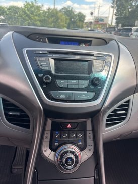 Used 2013 Hyundai Elantra Limited image 15