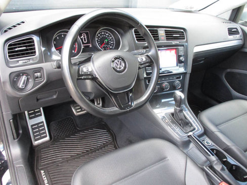 Used 2019 Volkswagen Golf Alltrack S image 21