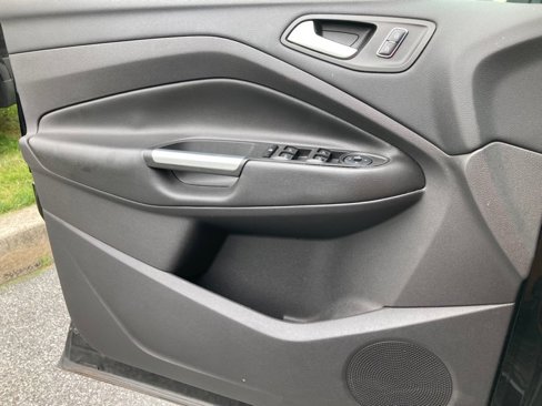 Used 2016 Ford Escape SE w/ Equipment Group 201A image 13