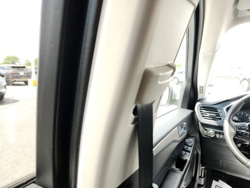 Used 2022 Ford Escape SEL image 30