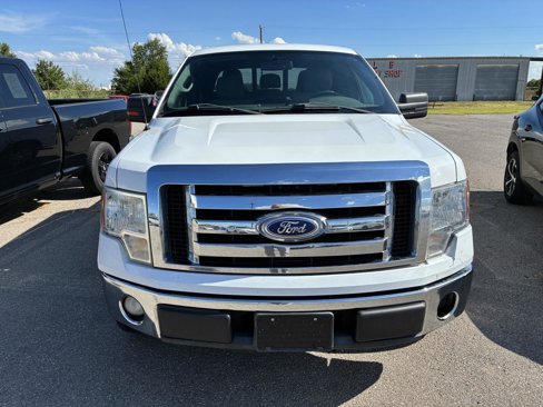 Used 2011 Ford F150 XLT w/ XLT Convenience Pkg image 2