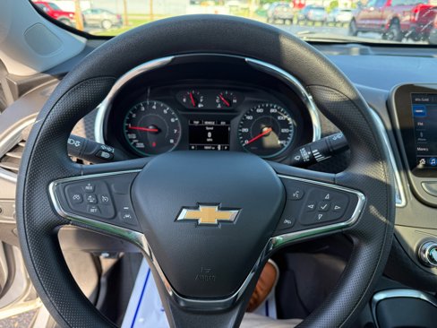 Used 2020 Chevrolet Malibu LT image 15