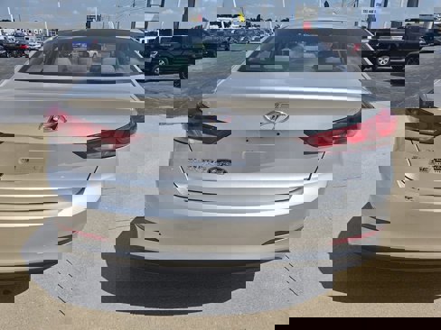 Used 2018 Hyundai Elantra SE w/ Cargo Package image 4