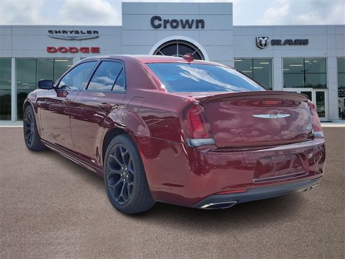 Used 2019 Chrysler 300 S w/ S Model Appearance Package image 4