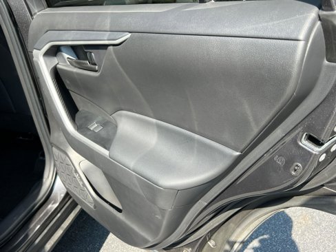 Used 2024 Toyota RAV4 LE image 17