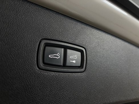 Certified 2023 Porsche Cayenne S image 42