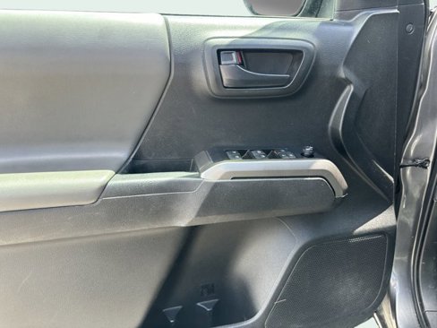Used 2022 Toyota Tacoma SR5 image 16