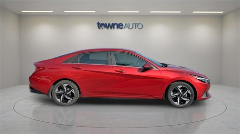 Used 2022 Hyundai Elantra Limited image 8