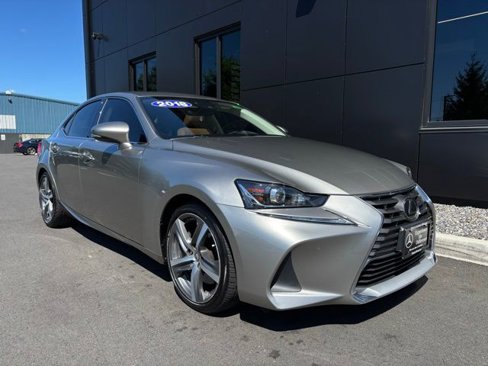 Used 2018 Lexus IS 300 AWD w/ Comfort Package image 8