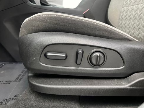 Used 2023 Chevrolet Equinox LT image 10