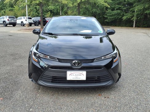Used 2024 Toyota Corolla LE image 2