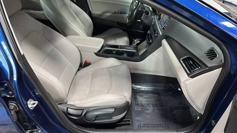 Used 2017 Hyundai Sonata Sport w/ Value Edition Package 02 image 36