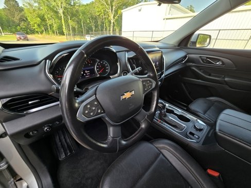 Used 2021 Chevrolet Traverse Premier image 11