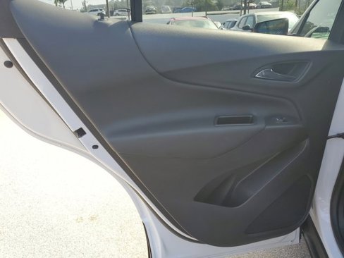 Used 2022 Chevrolet Equinox LT w/ LPO, Cargo Package image 15