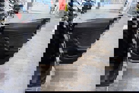 Used 2018 Tesla Model 3 Long Range image 24