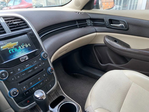 Used 2016 Chevrolet Malibu LT image 18
