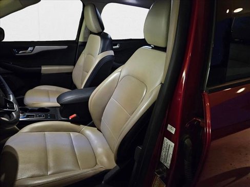 Used 2020 Ford Escape SEL image 15