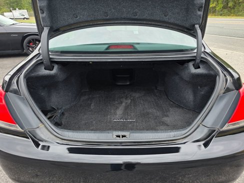 Used 2011 Toyota Avalon Limited image 13