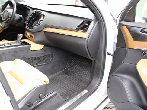 Used 2020 Volvo XC90 T6 Inscription w/ Protection Package Premier image 29