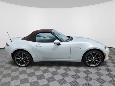Used 2019 MAZDA MX-5 Miata Grand Touring image 6