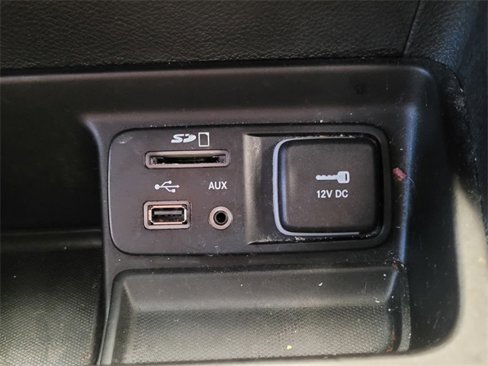 Used 2016 Jeep Cherokee Sport image 21